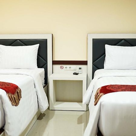 Grand Buana Lestari Hotel Padang  Exteriér fotografie